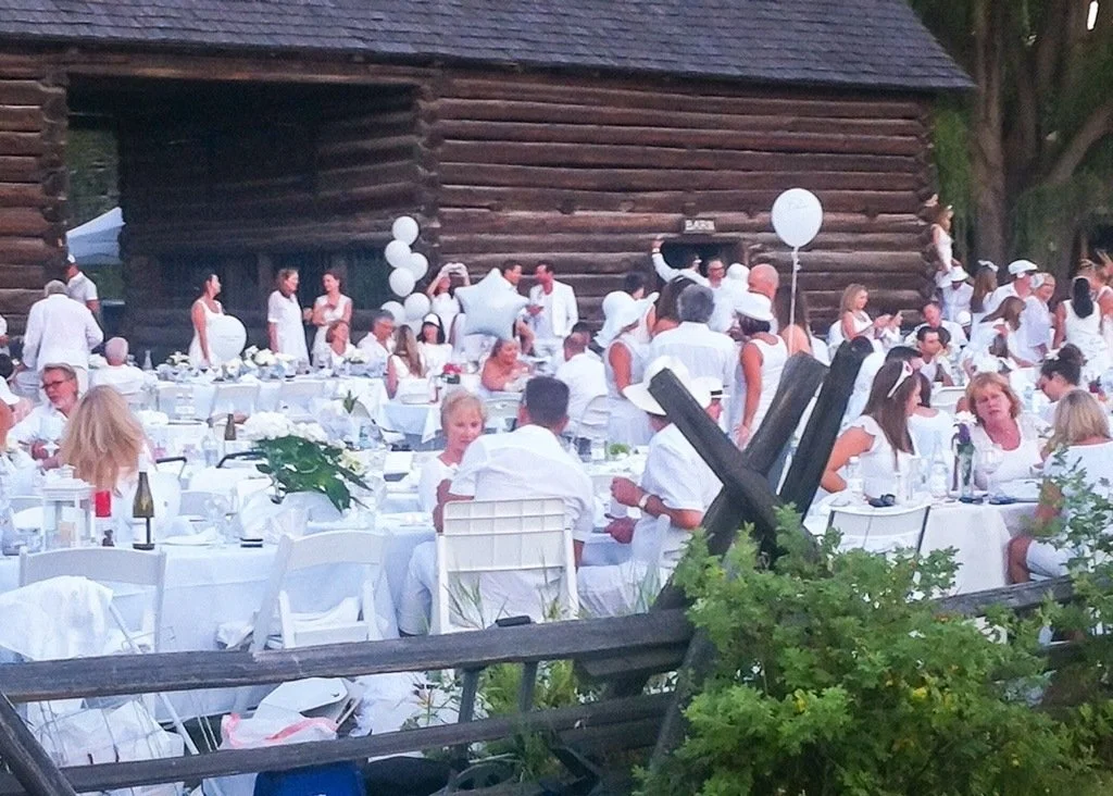 Diner en Blanc Okanagan 2014 - TheCulinaryTravelGuide.com