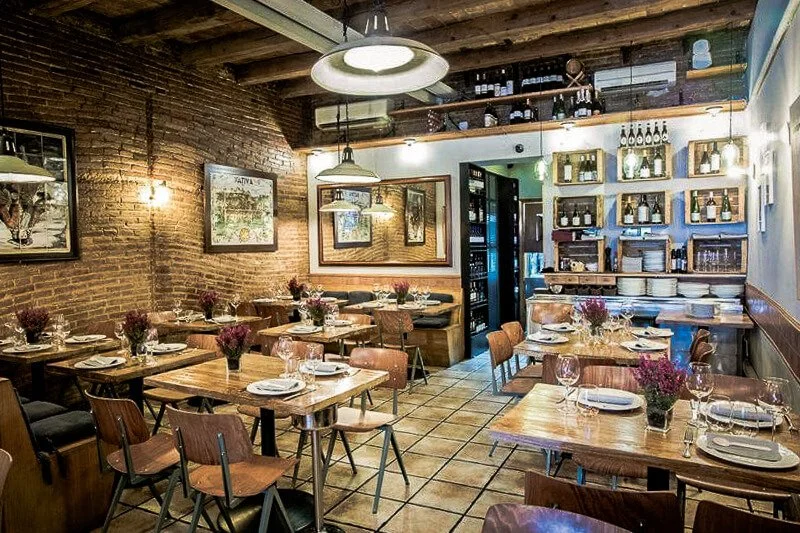 Arroseria Xativa restaurant-layout - serving some of the best paella in Barcelona